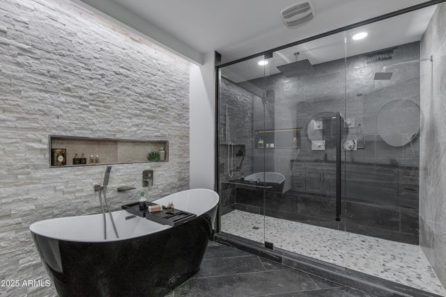 6403 E Gold Dust Avenue, Paradise Valley, AZ 85253