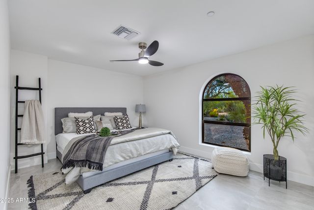 6403 E Gold Dust Avenue, Paradise Valley, AZ 85253
