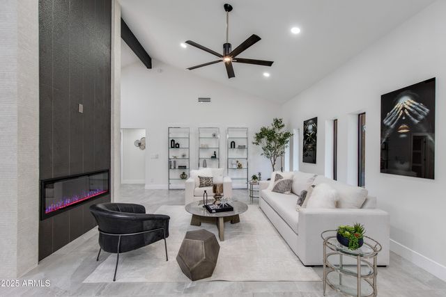 6403 E Gold Dust Avenue, Paradise Valley, AZ 85253
