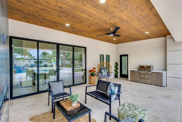 6403 E Gold Dust Avenue, Paradise Valley, AZ 85253
