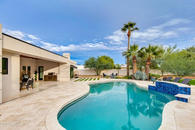 6403 E Gold Dust Avenue, Paradise Valley, AZ 85253