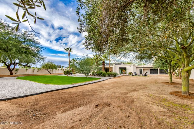 6403 E Gold Dust Avenue, Paradise Valley, AZ 85253