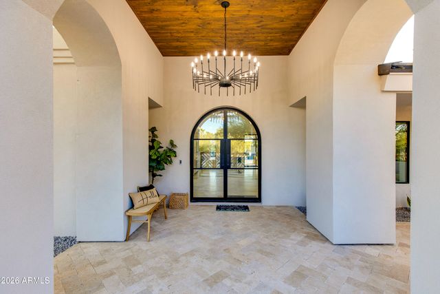 6403 E Gold Dust Avenue, Paradise Valley, AZ 85253