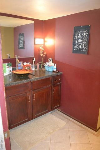 42428 Greenbrier Lane, Clinton Township, MI 48038