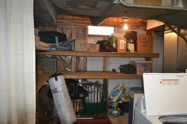 42428 Greenbrier Lane, Clinton Township, MI 48038