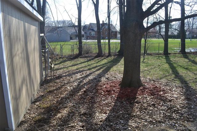 42428 Greenbrier Lane, Clinton Township, MI 48038