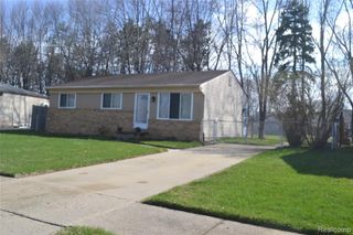 42428 Greenbrier Lane, Clinton Township, MI 48038