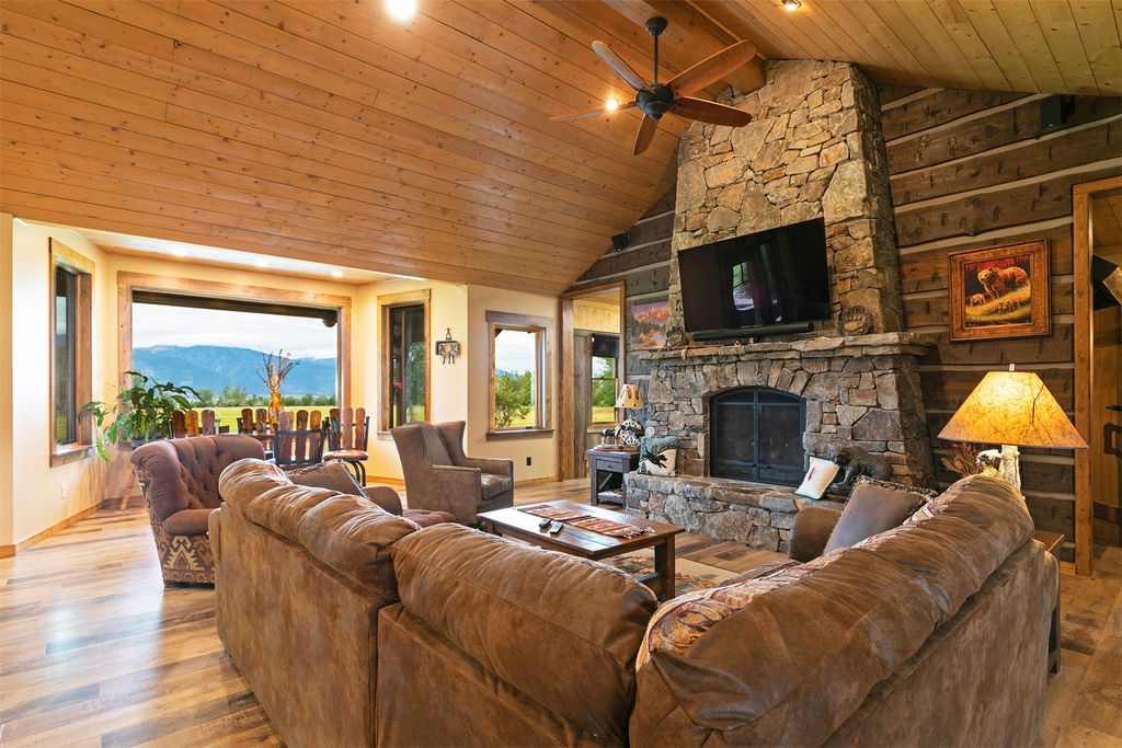 Image 10 of property listing at 711 Middle Burnt Fork Road, Stevensville, MT 59870