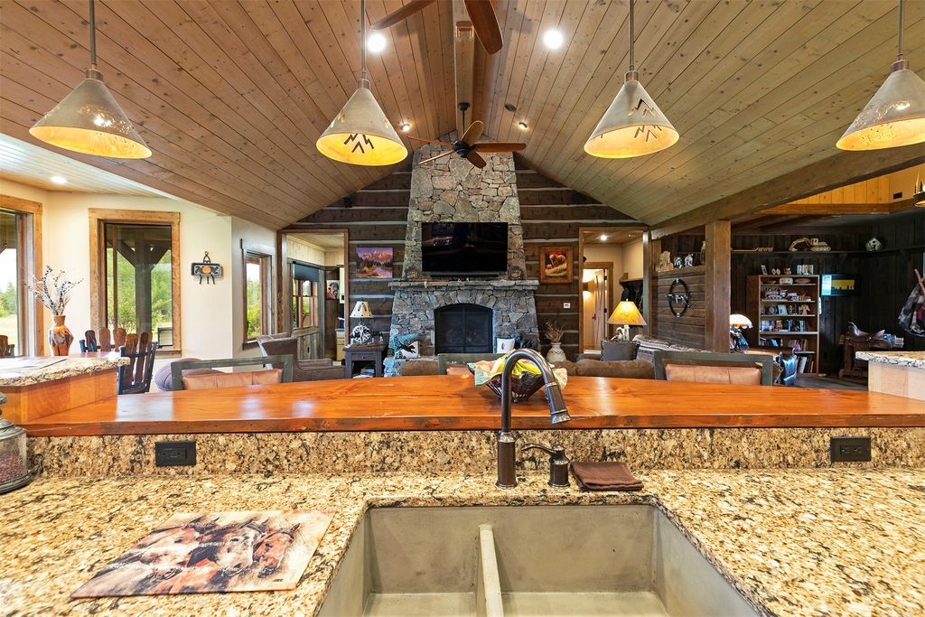 Image 15 of property listing at 711 Middle Burnt Fork Road, Stevensville, MT 59870