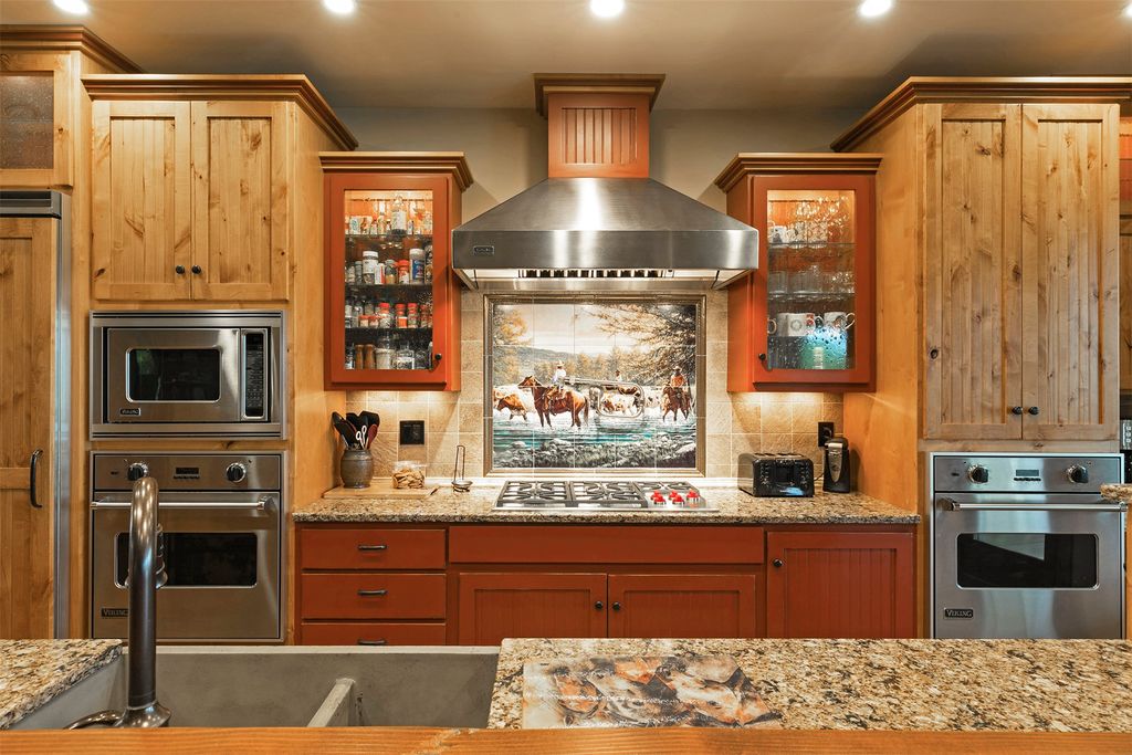Image 20 of property listing at 711 Middle Burnt Fork Road, Stevensville, MT 59870