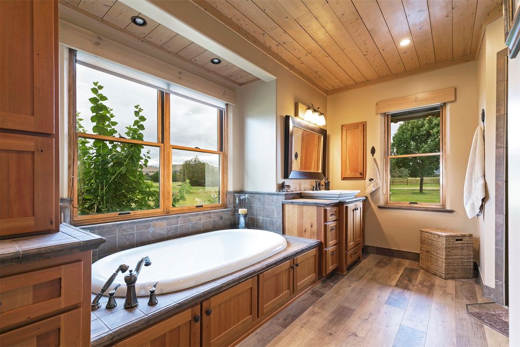 Image 30 of property listing at 711 Middle Burnt Fork Road, Stevensville, MT 59870