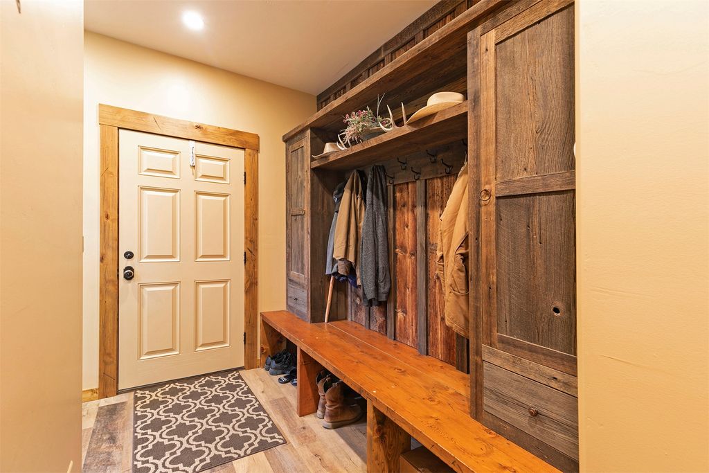 Image 37 of property listing at 711 Middle Burnt Fork Road, Stevensville, MT 59870