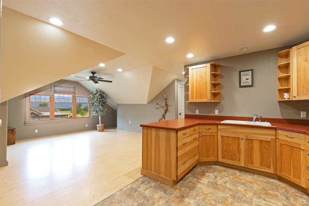 Image 55 of property listing at 711 Middle Burnt Fork Road, Stevensville, MT 59870