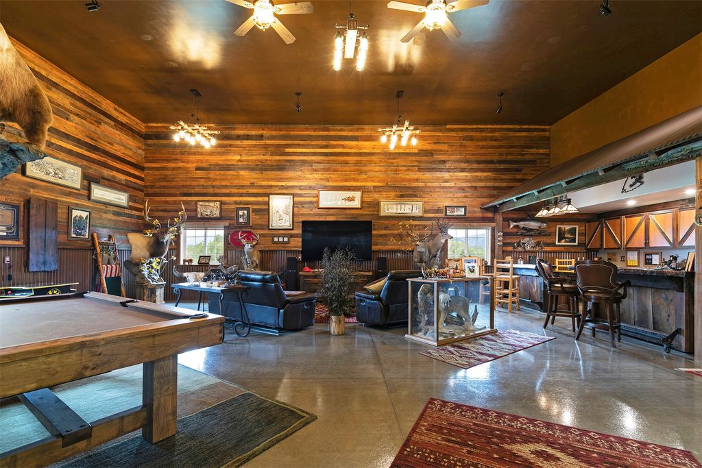 Image 60 of property listing at 711 Middle Burnt Fork Road, Stevensville, MT 59870