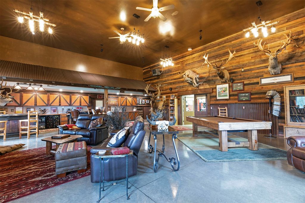 Image 62 of property listing at 711 Middle Burnt Fork Road, Stevensville, MT 59870