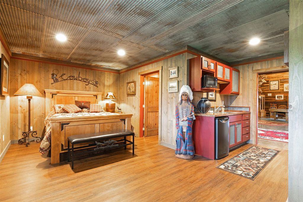 Image 68 of property listing at 711 Middle Burnt Fork Road, Stevensville, MT 59870