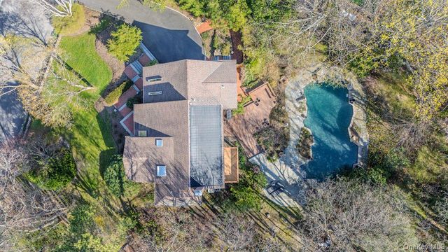 4 Ernest Court, Kings Park, NY 11754