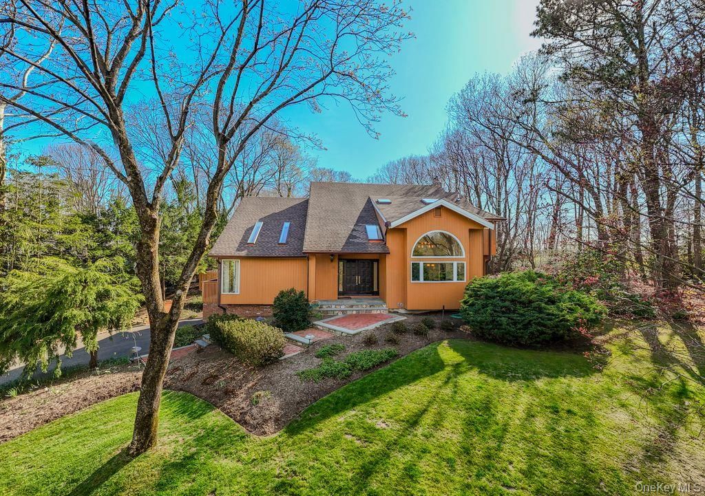 4 Ernest Court, Kings Park, NY 11754
