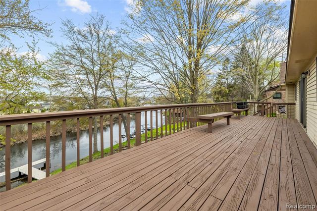 235 Indianwood Road, Lake Orion, MI 48362