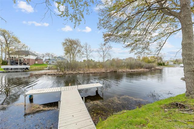 235 Indianwood Road, Lake Orion, MI 48362