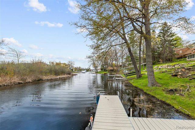 235 Indianwood Road, Lake Orion, MI 48362