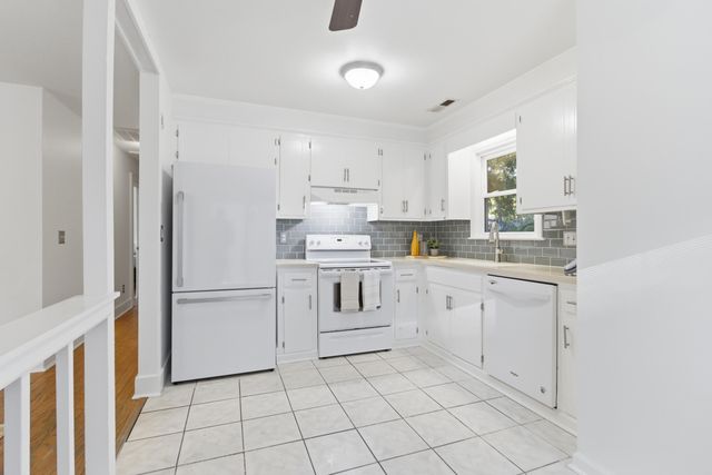 1142 Bonnie Lane, Mount Pleasant, SC 29464