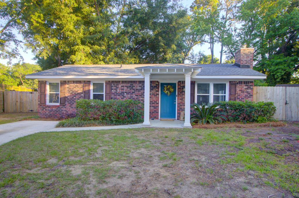 1142 Bonnie Lane, Mount Pleasant, SC 29464