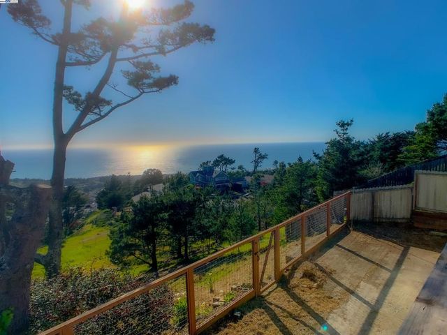 532 Heathcliff Dr, Pacifica, CA 94044