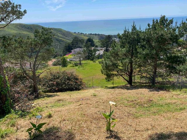 532 Heathcliff Dr, Pacifica, CA 94044