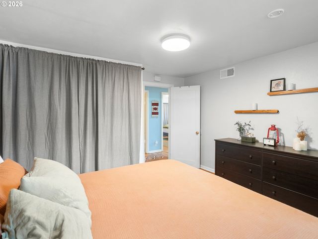 12045 Se TIBBETTS St, Portland, OR 97266