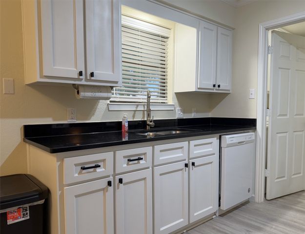 101 Kathryn Drive, Sanger, TX 76266