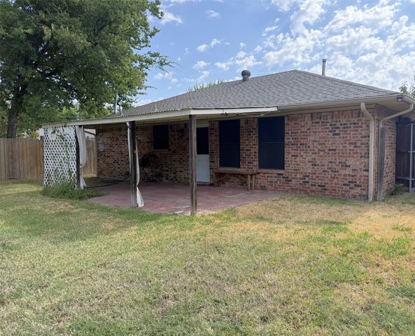 101 Kathryn Drive, Sanger, TX 76266