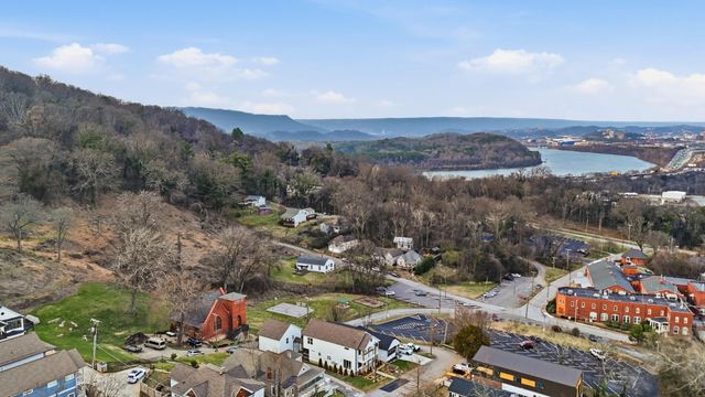 3819 Longview Drive, Chattanooga, TN 37409