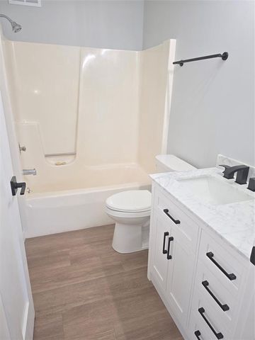 2608 Jeanne Lane, Eau Claire, WI 54703