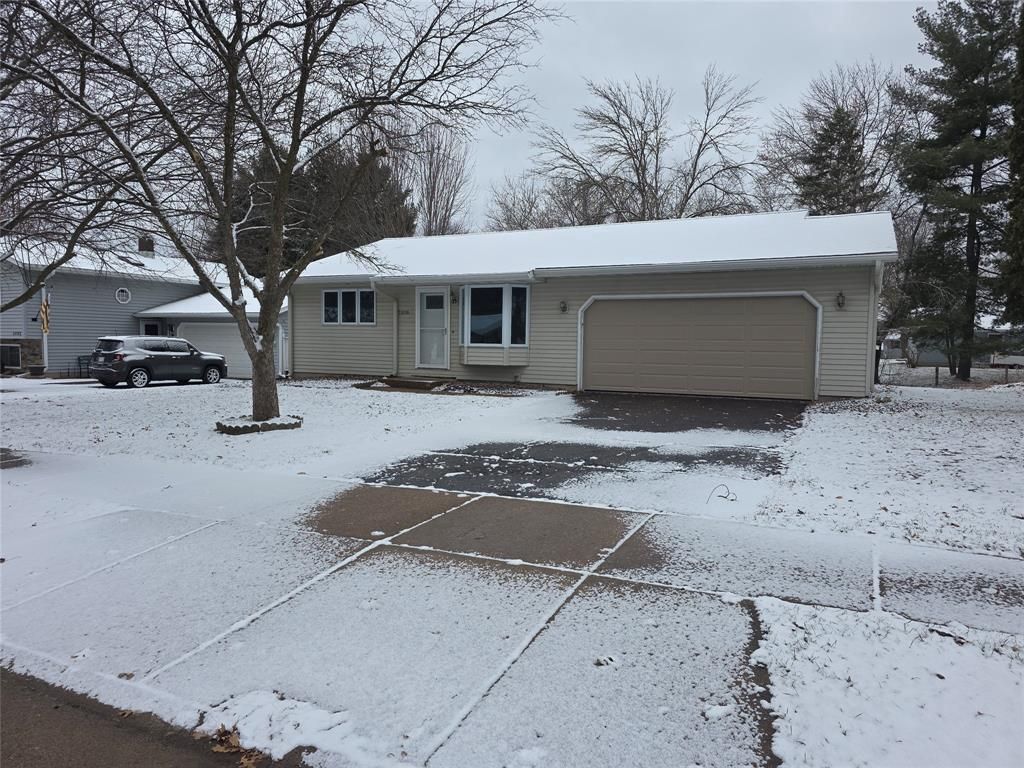 2608 Jeanne Lane, Eau Claire, WI 54703