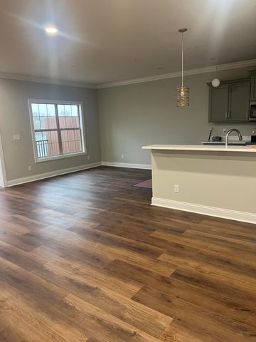 1121 Leawood Drive, Frankfort, KY 40601