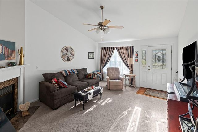 10929 Kentfield Drive, Lebanon, IL 62254