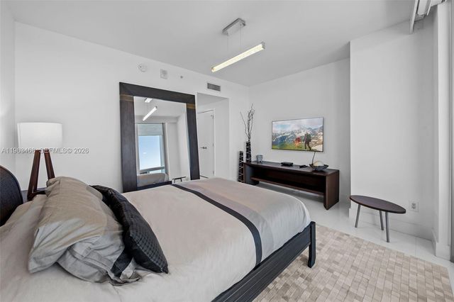 6899 Collins Ave 2207, Miami Beach, FL 33141