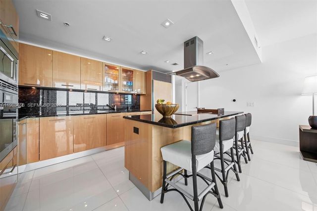 6899 Collins Ave 2207, Miami Beach, FL 33141