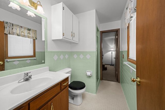 1003 14th Ave B, Orion, IL 61273