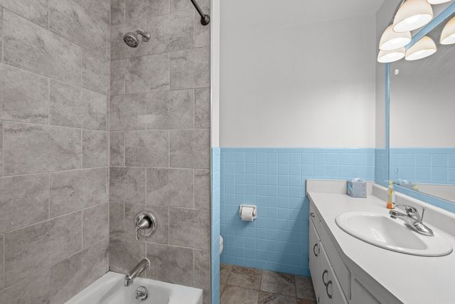 1003 14th Ave B, Orion, IL 61273