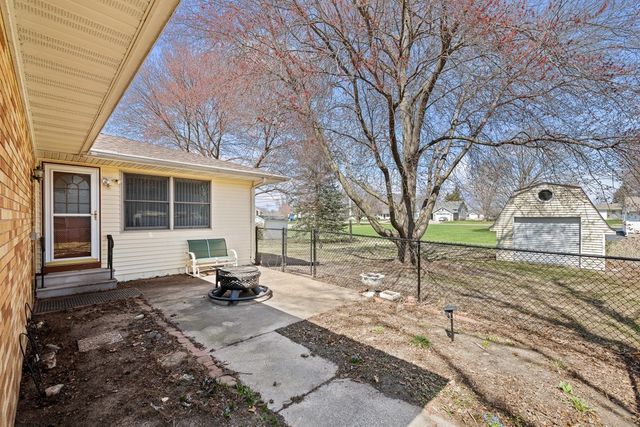 1003 14th Ave B, Orion, IL 61273