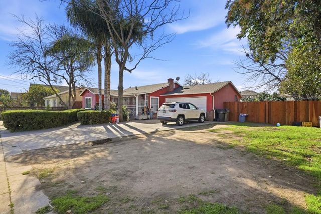 855 N 12th Street, San Jose, CA 95112