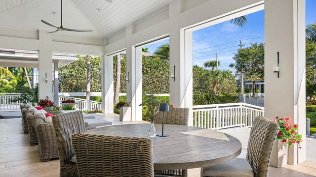 702 N Ocean Boulevard, Delray Beach, FL 33483