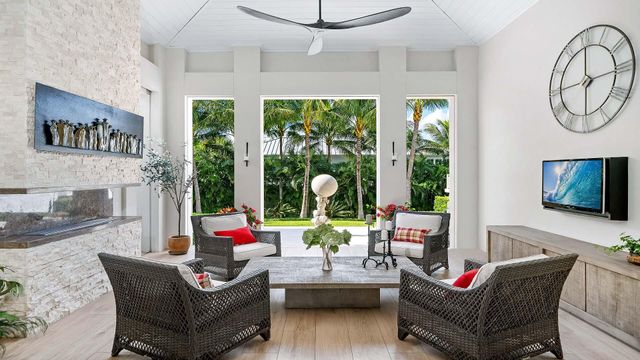 702 N Ocean Boulevard, Delray Beach, FL 33483