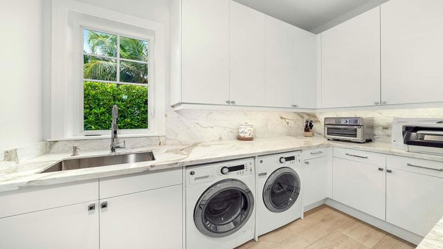 702 N Ocean Boulevard, Delray Beach, FL 33483