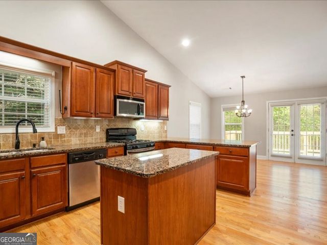 1406 Morgans Bluff, Monroe, GA 30656