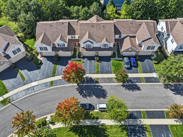 2410 Georgetown Circle, Aurora, IL 60503