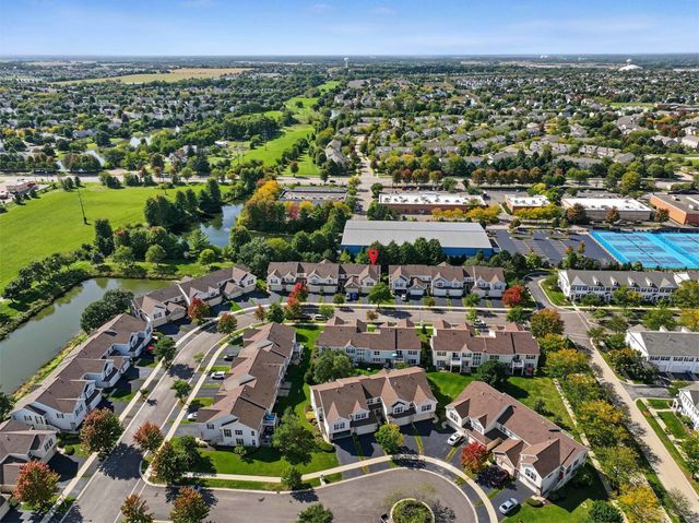 2410 Georgetown Circle, Aurora, IL 60503