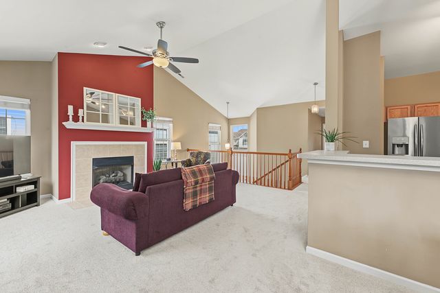 2410 Georgetown Circle, Aurora, IL 60503